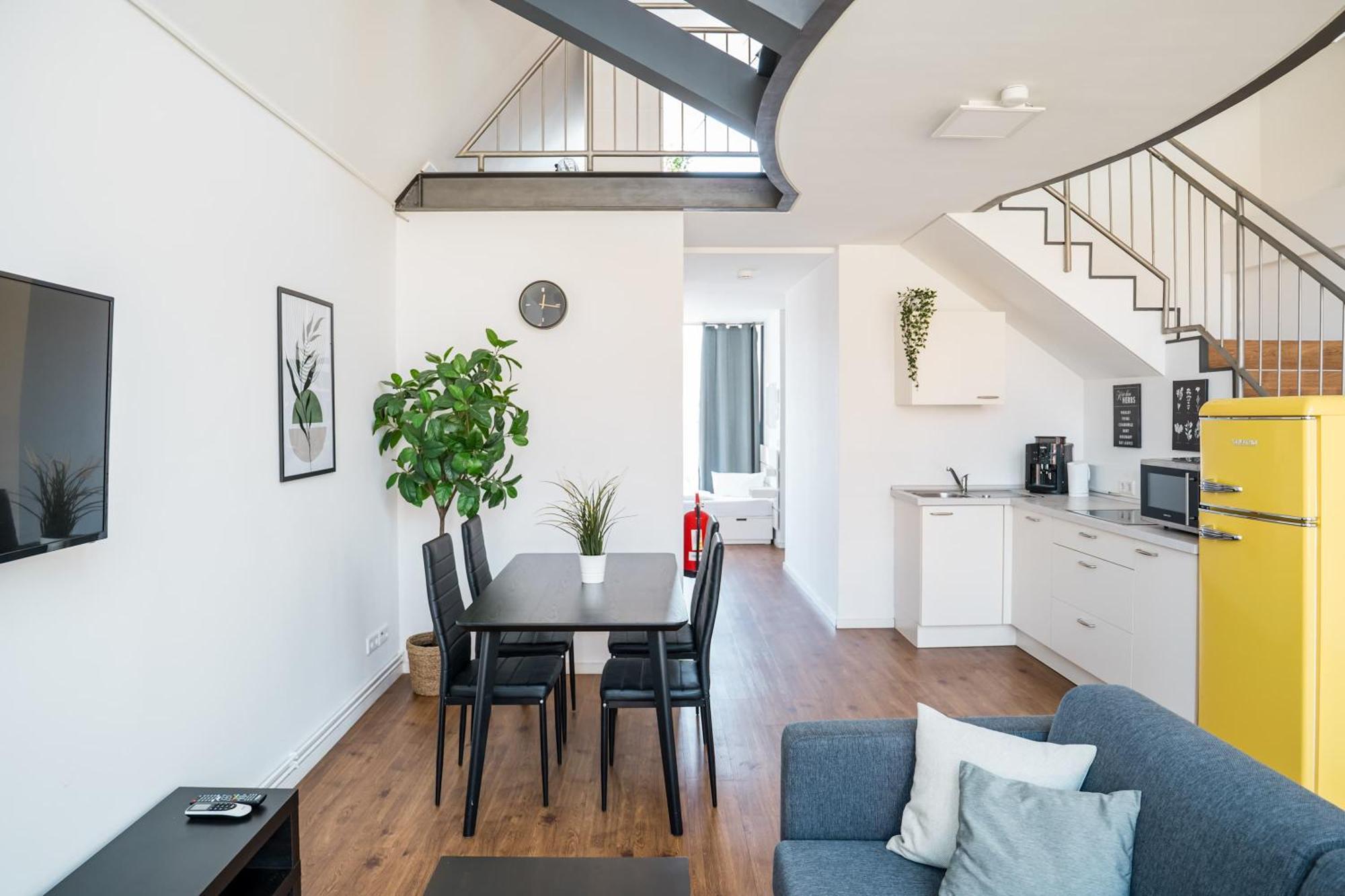 Fantastic Loft With Balcony Apartment Berlin Ngoại thất bức ảnh